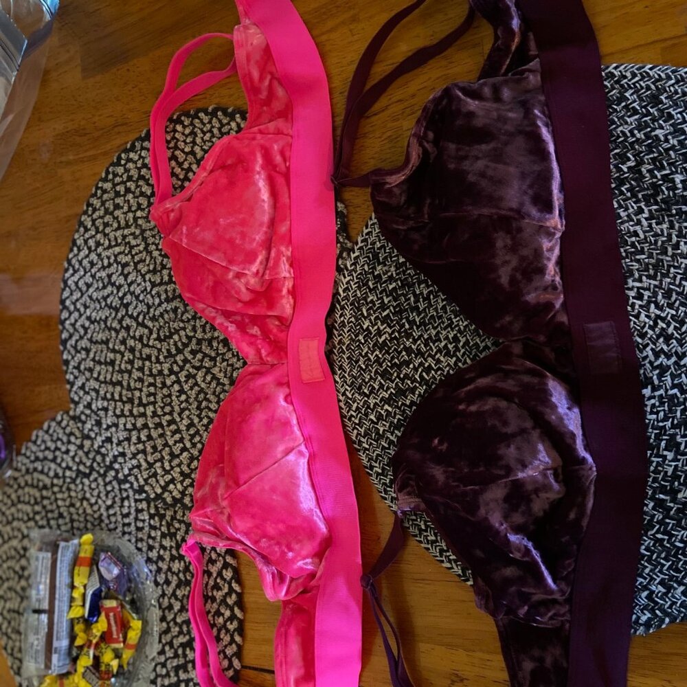 PINK - Picture 2 of 4